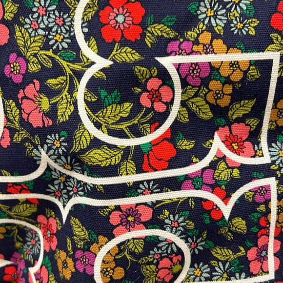 Tory Burch Canvas Wallpaper Floral Tote White Logo On Front Red Logo On Back NEW - Picture 3 of 4